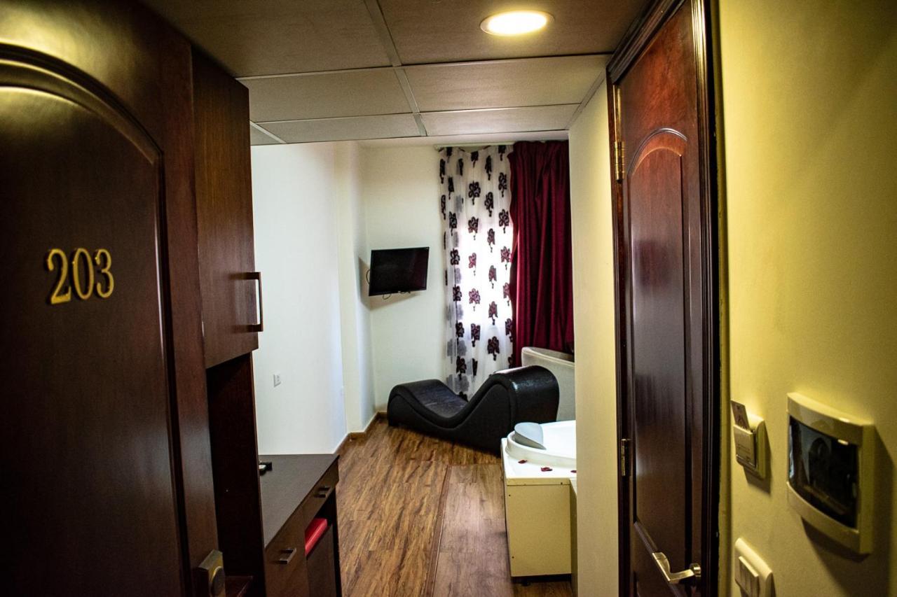 อัล เมอร์จาน พาเลซ โฮเต็ล Hotel จูนิเย ภายนอก รูปภาพ
